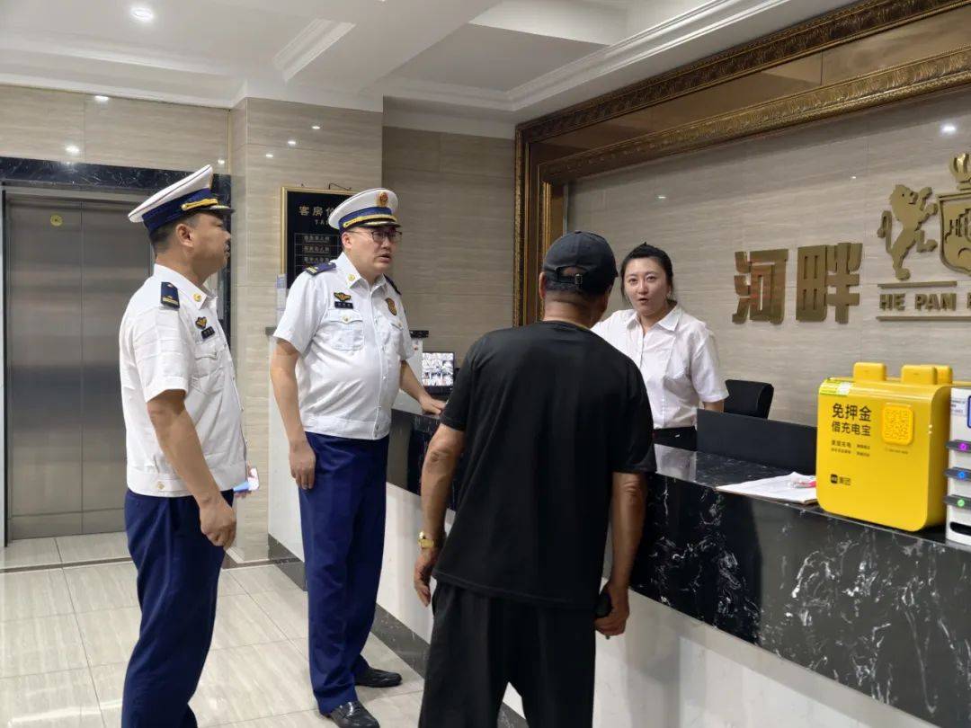 营口消防大石桥大队深入辖区重点单位开展消防安全检查 筑牢消防安全“防护网”