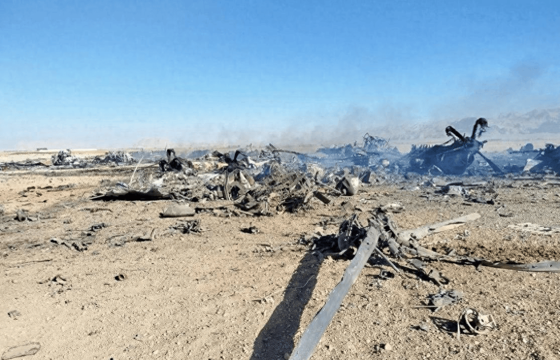 一个飞行员没死,美军被迫狼狈停战了,美媒:中国已记下八个教训