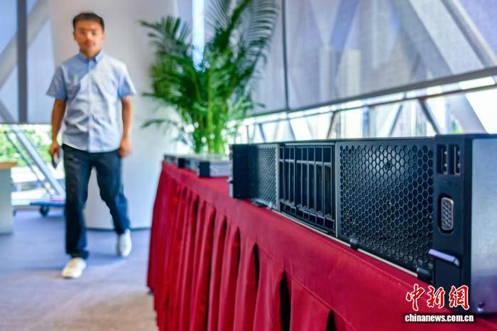 中科曙光发布新一代通用高性能计算平台 规格首次比肩国际旗舰