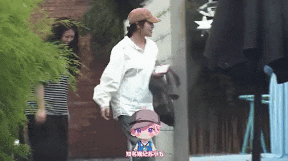 她好像真的未婚先孕了？全网都在猜孩子生父是谁