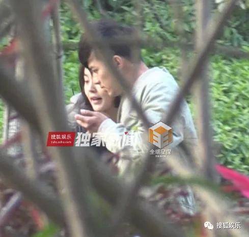 她好像真的未婚先孕了？全网都在猜孩子生父是谁