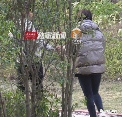 她好像真的未婚先孕了？全网都在猜孩子生父是谁