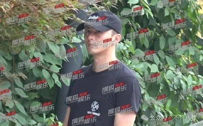 她好像真的未婚先孕了？全网都在猜孩子生父是谁